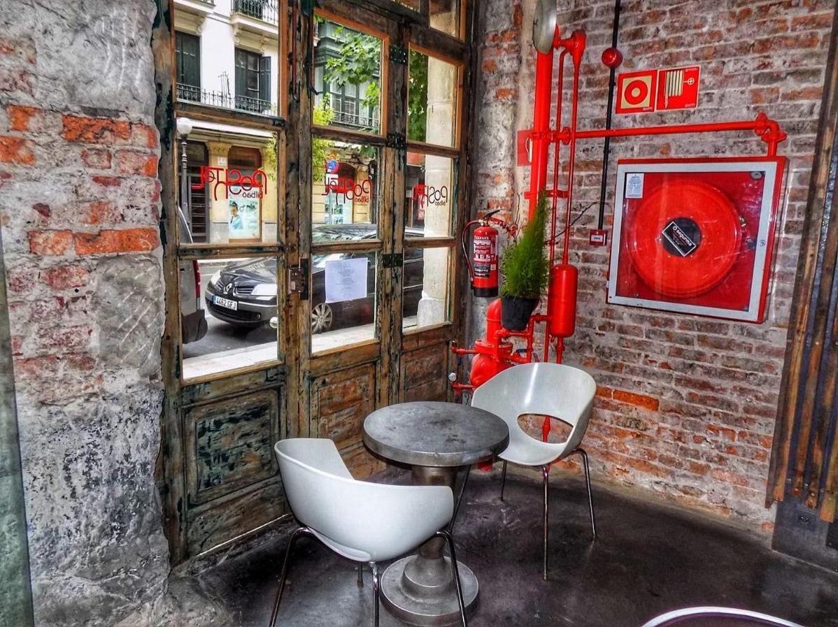 Poshtel Bilbao - Premium Hostel Ngoại thất bức ảnh