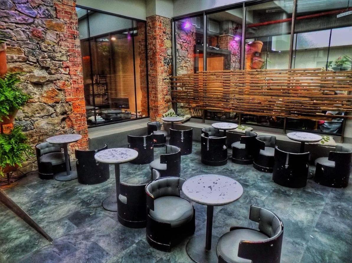 Poshtel Bilbao - Premium Hostel Ngoại thất bức ảnh