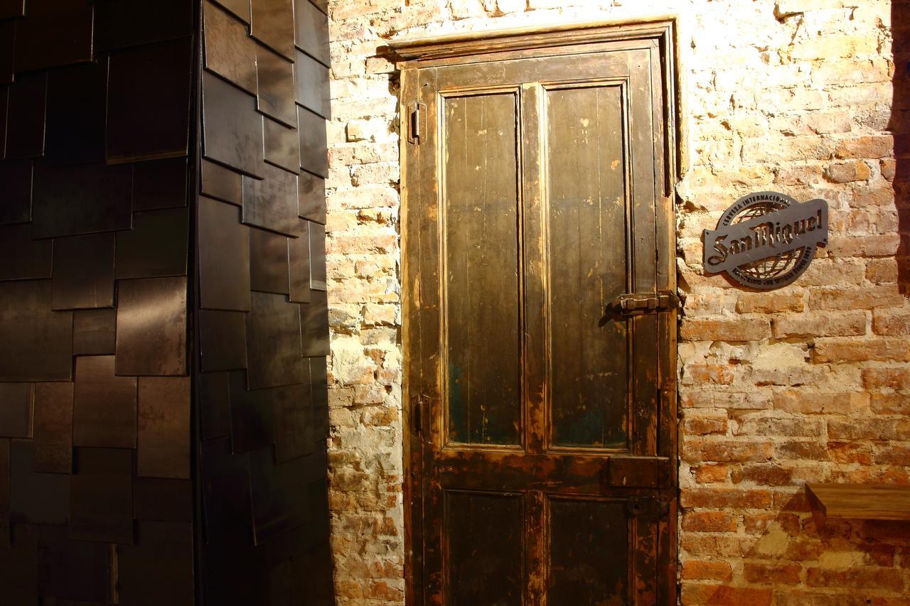 Poshtel Bilbao - Premium Hostel Ngoại thất bức ảnh