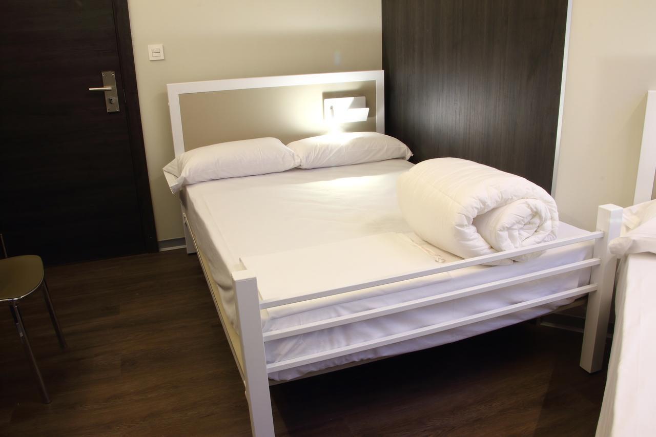 Poshtel Bilbao - Premium Hostel Ngoại thất bức ảnh